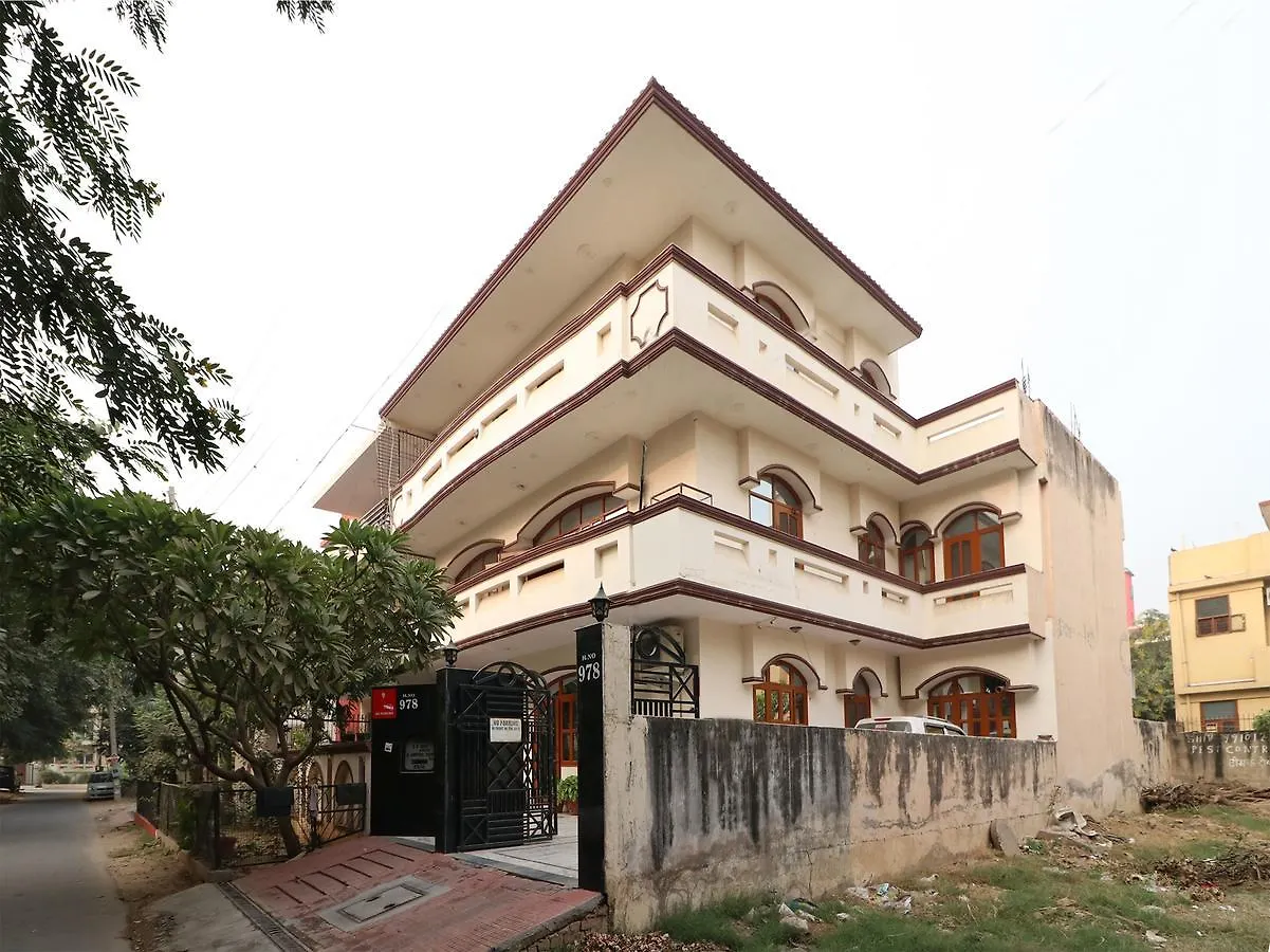 Oyo 10124 Ashiana Guest House Gurgaon Hotel